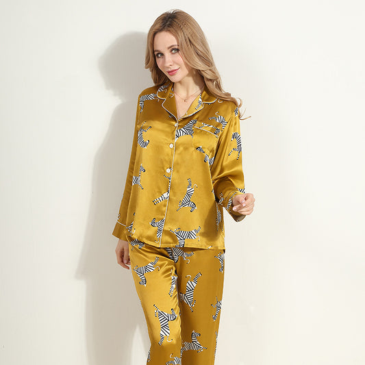 Woman wearing 100% mulberry silk printed pajama set with lapel collar