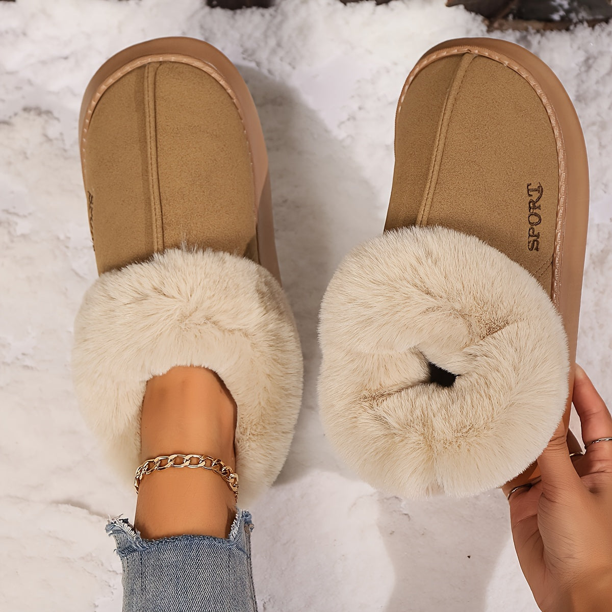 Cozy women’s indoor slippers with soft suede upper