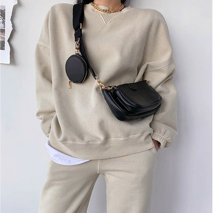 Women’s black handbag set with classic college-style design for everyday use