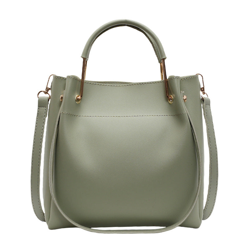  everyday bucket handbag with smooth polyester lining